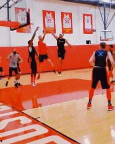 莫雷最新爆料威少視頻,莫雷揭秘球場背后故事”